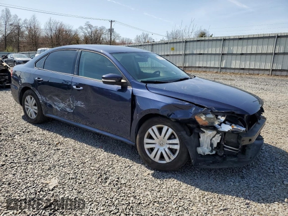 2013 Volkswagen Passat S with VIN 1VWAP7A3XDC003555, listed as a Copart auction lot 51424725 with 173,111 mi miles and Salvage Title. Bid and sale history available at carsss.com. Image 4.