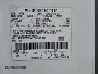 2007 Ford F-150 XLT z VIN 1FTRW02W17KB21352, wystawiony jako Copart lot #83563024 z przebiegiem 234 173 mil mil oraz Szkoda całkowita • Salvage title. Historia ofert i sprzedaży dostępna na DreamBid. Obrazek 12.