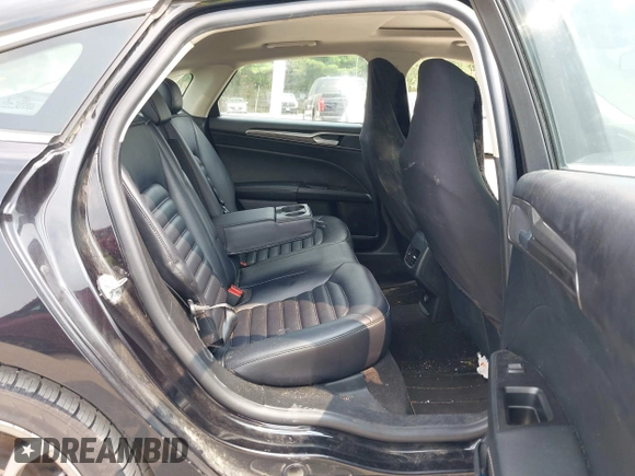 2019 Ford Fusion SEL with VIN 3FA6P0CD4KR224479, listed as a IAAI auction lot 40087591 with 92,833 mi miles. Bid and sale history available at carsss.com. Image 8.