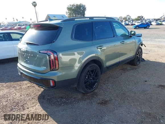 2024 Kia Telluride EX with VIN 5XYP3DGC1RG556502, listed as a IAAI auction lot 41993593 with 8,891 mi miles and . Bid and sale history available at carsss.com. Image 4.