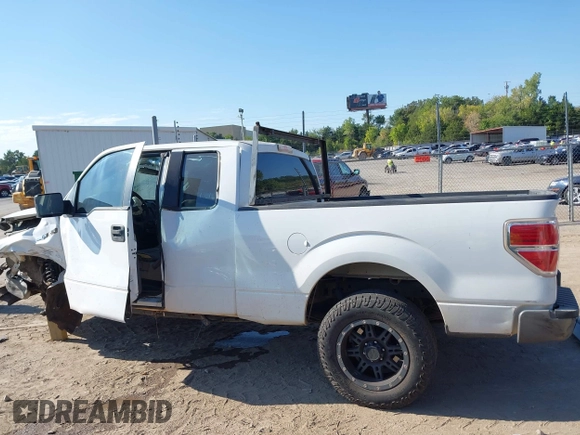 2010 Ford F-150 XL with VIN 1FTFX1CV5AKE80514, listed as a IAAI auction lot 40383433 with 142,072 mi miles. Bid and sale history available at carsss.com. Image 14.