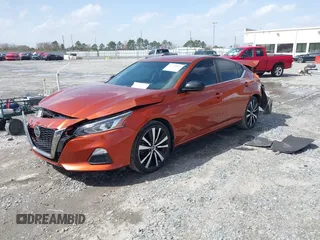 2019 Nissan Altima SR with VIN 1N4BL4CV8KC201828, listed as a IAAI auction lot 41728892 with 124,879 mi miles and . Bid and sale history available at carsss.com. Image 2.