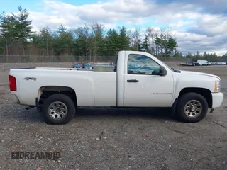 2008 Chevrolet Silverado 1500 Work Truck with VIN 1GCEK14C28Z246081, listed as a IAAI auction lot 40815734 with 137,738 mi miles. Bid and sale history available at carsss.com. Image 13.