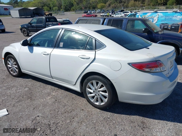 2011 Mazda Mazda6 i Touring with VIN 1YVHZ8CH7B5M08715, listed as a IAAI auction lot 41866193 with 184,267 mi miles. Bid and sale history available at carsss.com. Image 3.