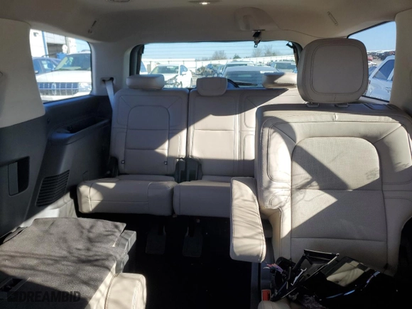 2024 Lincoln Navigator Reserve with VIN 5LMJJ2LGXREL14043, listed as a Copart auction lot 83707174 with 11,943 mi miles and Salvage Title. Bid and sale history available at carsss.com. Image 10.