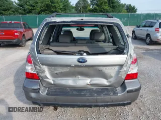 2006 Subaru Forester X z VIN JF1SG636X6H719618, wystawiony jako IAAI lot #42772912 z przebiegiem 69 284 mil mil oraz . Historia ofert i sprzedaży dostępna na DreamBid. Obrazek 6.