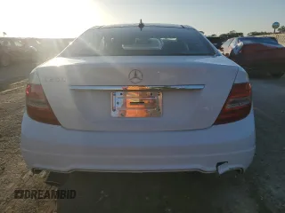 2015 Mercedes-Benz C 250 with VIN WDDGJ4HB6FG371226, listed as a Copart auction lot 62108275 with 70,019 mi miles and Clean title. Bid and sale history available at DreamBid. Image 6.