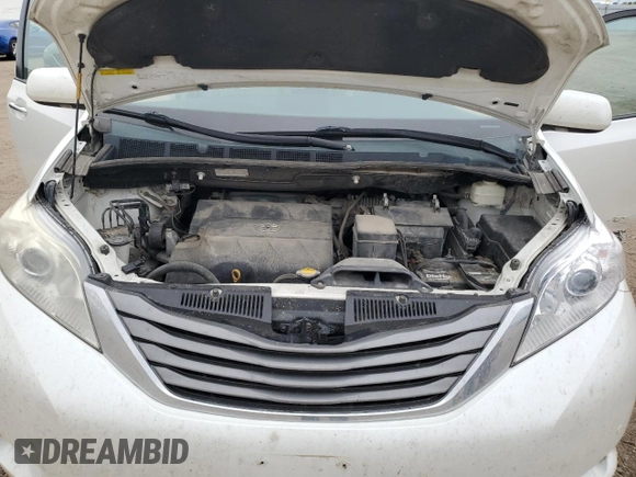 2012 Toyota Sienna XLE с VIN 5TDDK3DC8CS043732, выставлен на аукционе Copart как лот 58037885 с пробегом 234 881 миль миль и Списание • Salvage title. История ставок и продаж доступна на DreamBid. Изображение 12.