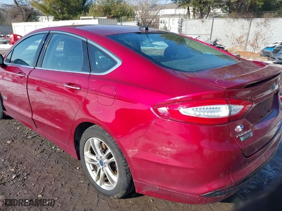 2016 Ford Fusion Energi Titanium with VIN 3FA6P0SU3GR288182, listed as a IAAI auction lot 41417958 with 290,980 mi miles. Bid and sale history available at carsss.com. Image 3.