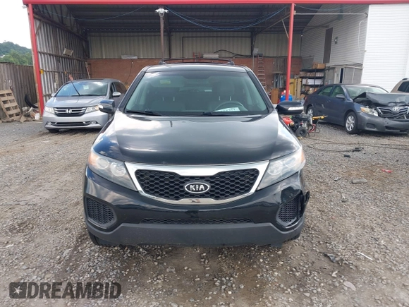 2013 Kia Sorento LX with VIN 5XYKTDA68DG408823, listed as a IAAI auction lot 42554361 with 221,917 mi miles and . Bid and sale history available at DreamBid. Image 12.