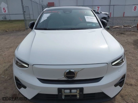 2023 Volvo C40 Recharge Pure Electric Ultimate with VIN YV4ED3GM1P2056366, listed as a IAAI auction lot 41748881 with 18,462 mi miles. Bid and sale history available at carsss.com. Image 12.