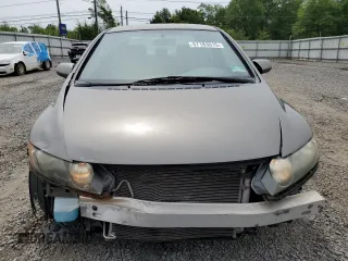 2008 Honda Civic LX z VIN 2HGFA16598H304128, wystawiony jako Copart lot #57183015 z przebiegiem 191 601 mil mil oraz Szkoda całkowita • Salvage title. Historia ofert i sprzedaży dostępna na DreamBid. Obrazek 5.