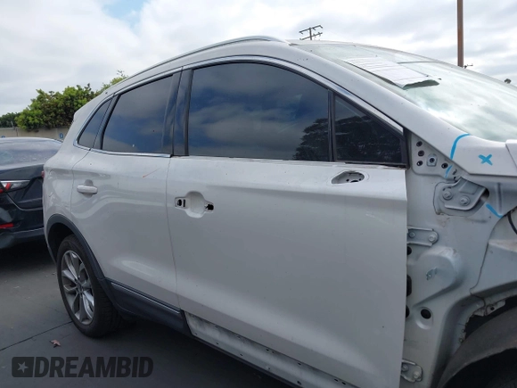 2019 Lincoln MKC Select with VIN 5LMCJ2C9XKUL17367, listed as a IAAI auction lot 42735895 with 57,624 mi miles and . Bid and sale history available at DreamBid. Image 14.