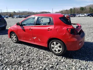 2010 Toyota Matrix z VIN 2T1KU4EEXAC247753, wystawiony jako Copart lot #52635255 z przebiegiem 105 347 mil mil oraz Tytuł czysty. Historia ofert i sprzedaży dostępna na DreamBid. Obrazek 2.