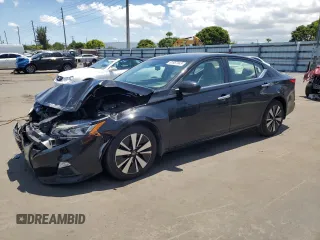 2021 Nissan Altima SV with VIN 1N4BL4DV0MN369825, listed as a Copart auction lot 61957945 with 43,573 mi miles and Salvage title. Bid and sale history available at DreamBid. Image 1.