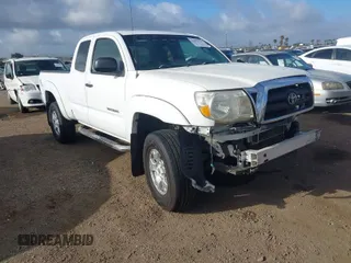 2008 Toyota Tacoma PreRunner with VIN 5TETU62N88Z509536, listed as a IAAI auction lot 41878215 with 81,594 mi miles. Bid and sale history available at carsss.com. Image 1.