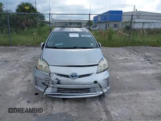 2013 Toyota Prius One z VIN JTDKN3DU6D1724266, wystawiony jako IAAI lot #41188620 z przebiegiem 271 903 mil mil oraz . Historia ofert i sprzedaży dostępna na DreamBid. Obrazek 6.