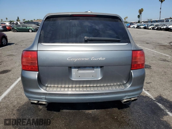 2005 Porsche Cayenne Turbo z VIN WP1AC29P65LA91187, wystawiony jako Copart lot #65861054 z przebiegiem 186 084 mil mil oraz Szkoda całkowita • Salvage title. Historia ofert i sprzedaży dostępna na DreamBid. Obrazek 6.