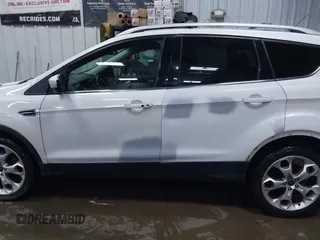 2013 Ford Escape Titanium с VIN 1FMCU9J96DUD54201, выставлен на аукционе IAAI как лот 42075287 с пробегом 147 923 миль миль и . История ставок и продаж доступна на DreamBid. Изображение 15.