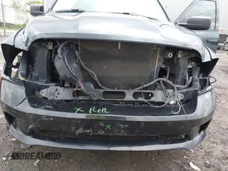 2015 Ram 1500 Express z VIN 1C6RR7FT4FS781293, wystawiony jako IAAI lot #42364921 z przebiegiem 101 451 mil mil oraz . Historia ofert i sprzedaży dostępna na DreamBid. Obrazek 6.