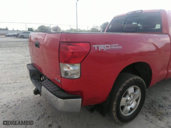 2008 Toyota Tundra 4WD Truck with VIN 5TFBV54168X053850, listed as a IAAI auction lot 41548117 with 306,241 mi miles. Bid and sale history available at carsss.com. Image 6.