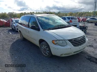 2005 Chrysler Town & Country Limited with VIN 2C8GP64L35R116970, listed as a IAAI auction lot 41764352 with 261,044 mi miles. Bid and sale history available at carsss.com. Image 1.