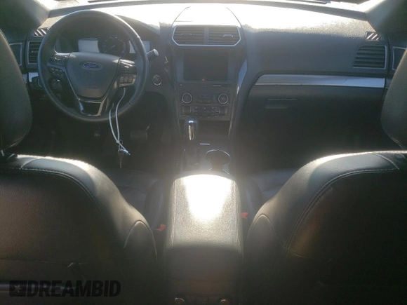 2018 Ford Explorer XLT z VIN 1FM5K7D88JGC25425, wystawiony jako Copart lot #89195105 z przebiegiem 99 890 mil mil oraz Szkoda całkowita • Salvage title. Historia ofert i sprzedaży dostępna na DreamBid. Obrazek 8.