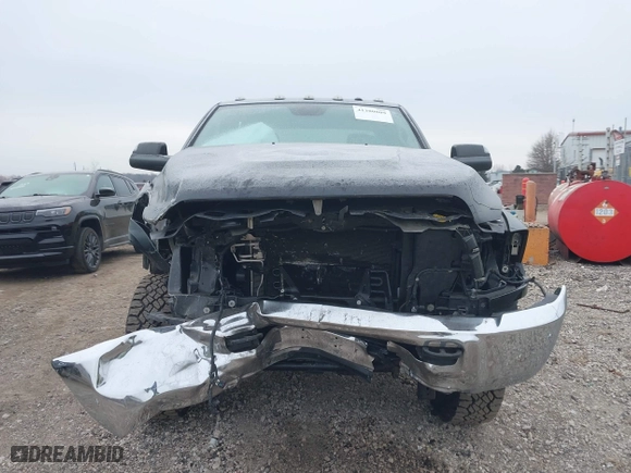 2018 Ram 2500 Tradesman with VIN 3C6UR5CJ3JG364782, listed as a IAAI auction lot 41280809 with 40,819 mi miles. Bid and sale history available at carsss.com. Image 12.