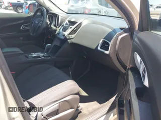 2015 Chevrolet Equinox LS z VIN 2GNALAEK8F6370308, wystawiony jako IAAI lot #42533032 z przebiegiem 104 740 mil mil oraz . Historia ofert i sprzedaży dostępna na DreamBid. Obrazek 5.