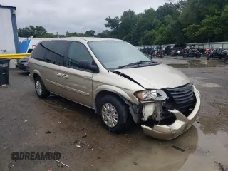 2006 Chrysler Town & Country LWB LX with VIN 1A4GP44R76B610205, listed as a Copart auction lot 64354854 with 105,152 mi miles and Salvage Title. Bid and sale history available at carsss.com. Image 4.