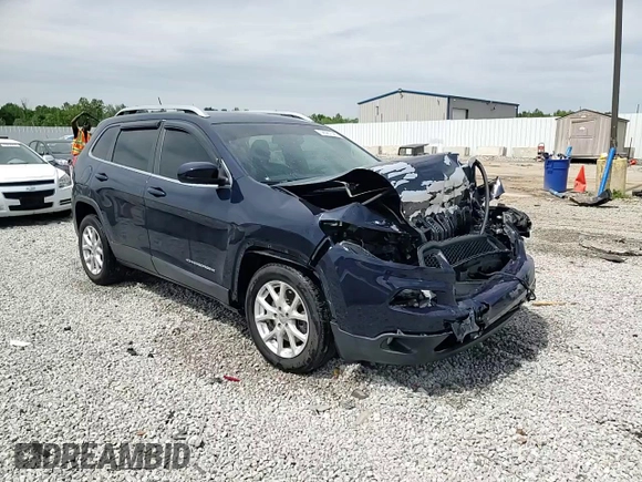 2016 Jeep Cherokee Latitude z VIN 1C4PJLCB2GW206650, wystawiony jako Copart lot #56567345 z przebiegiem 86 983 mil mil oraz Nie do naprawy • Non repairable. Historia ofert i sprzedaży dostępna na DreamBid. Obrazek 14.