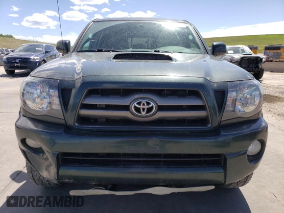 2010 Toyota Tacoma z VIN 3TMMU4FN6AM019862, wystawiony jako Copart lot #57385865 z przebiegiem 251 256 mil mil oraz Szkoda całkowita • Salvage title. Historia ofert i sprzedaży dostępna na DreamBid. Obrazek 5.