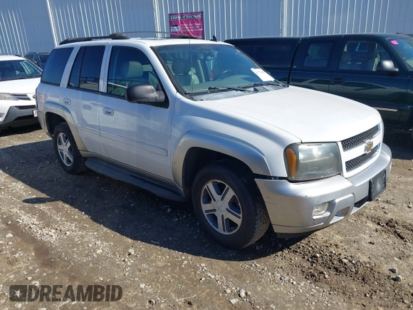 2007 Chevrolet TrailBlazer LT with VIN 1GNES13M872141375, listed as a IAAI auction lot 41774258 with 170,266 mi miles. Bid and sale history available at carsss.com. Image 1.