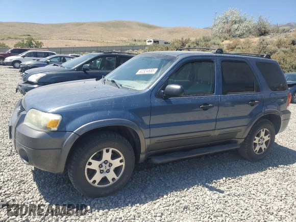 2005 Ford Escape XLT with VIN 1FMCU93105KA43061, listed as a Copart auction lot 62324555 with 121,517 mi miles and Salvage title. Bid and sale history available at DreamBid. Image 1.