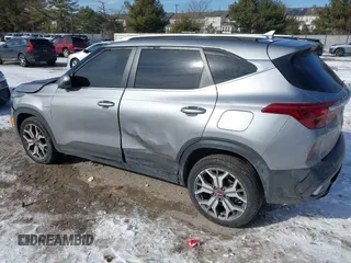 2021 Kia Seltos S with VIN KNDEUCA22M7122562, listed as a IAAI auction lot 41405013 with 91,032 mi miles. Bid and sale history available at carsss.com. Image 3.