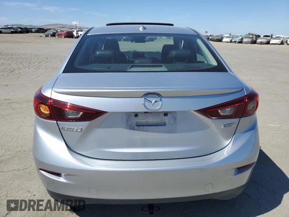 2017 Mazda 3 Grand Touring z VIN 3MZBN1W37HM141705, wystawiony jako Copart lot #56604255 z przebiegiem 62 308 mil mil oraz Szkoda całkowita • Salvage title. Historia ofert i sprzedaży dostępna na DreamBid. Obrazek 6.