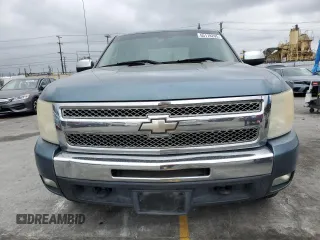 2009 Chevrolet Silverado 1500 LT with VIN 3GCEC23039G163707, listed as a Copart auction lot 55178205 with 259,671 mi miles and Clean Title. Bid and sale history available at DreamBid. Image 5.