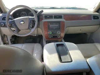 2009 Chevrolet Silverado 1500 LTZ with VIN 1GCEK39049Z272306, listed as a Copart auction lot 46627195 with 175,616 mi miles and Salvage Title. Bid and sale history available at carsss.com. Image 8.