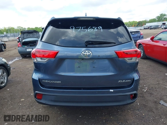 2019 Toyota Highlander SE with VIN 5TDJZRFH2KS975689, listed as a IAAI auction lot 42250723 with 88,043 mi miles and . Bid and sale history available at DreamBid. Image 16.