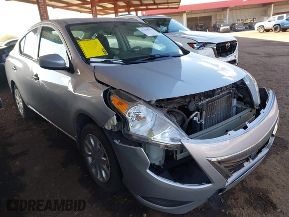 2016 Nissan Versa SV with VIN 3N1CN7AP1GL839352, listed as a IAAI auction lot 41448173 with 77,729 mi miles. Bid and sale history available at carsss.com. Image 1.