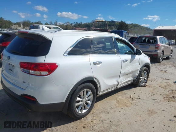 2018 Kia Sorento LX with VIN 5XYPGDA36JG389698, listed as a IAAI auction lot 40463225 with 120,088 mi miles. Bid and sale history available at carsss.com. Image 4.
