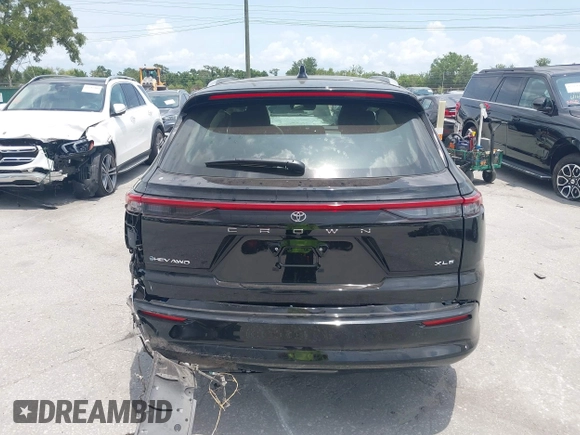 2025 Toyota Crown XLE z VIN JTDACAAJ1S3007128, wystawiony jako IAAI lot #42217220 z przebiegiem 2016 mil mil oraz . Historia ofert i sprzedaży dostępna na DreamBid. Obrazek 16.