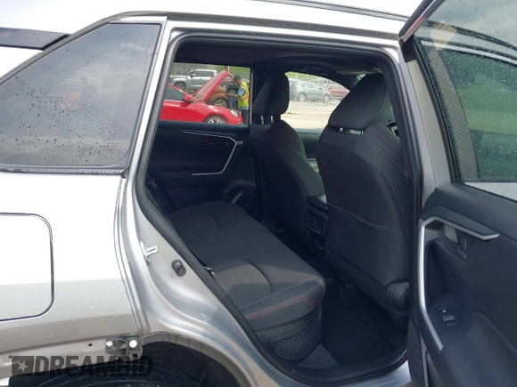 2021 Toyota RAV4 SE with VIN JTMAB3FV9MD055340, listed as a IAAI auction lot 42278024 with 42,040 mi miles and . Bid and sale history available at DreamBid. Image 8.