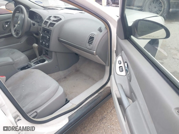 2006 Chevrolet Malibu LS w/1LS with VIN 1G1ZS51FX6F145921, listed as a IAAI auction lot 41573868 with 230,933 mi miles. Bid and sale history available at carsss.com. Image 5.