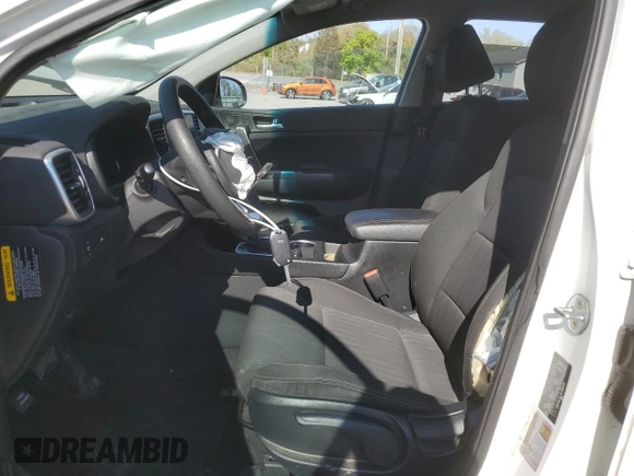 2022 Kia Sportage LX with VIN KNDPMCAC7N7986154, listed as a Copart auction lot 54330745 with 31,408 mi miles and Salvage Title. Bid and sale history available at carsss.com. Image 7.