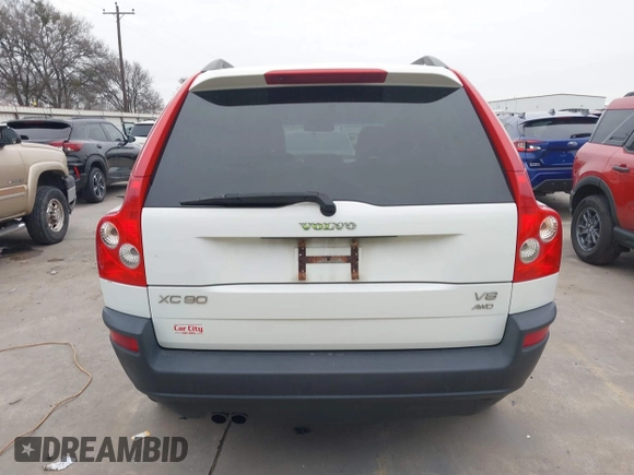 2005 Volvo XC90 with VIN YV1CZ852051198196, listed as a IAAI auction lot 41572567 with 154,881 mi miles and . Bid and sale history available at DreamBid. Image 17.