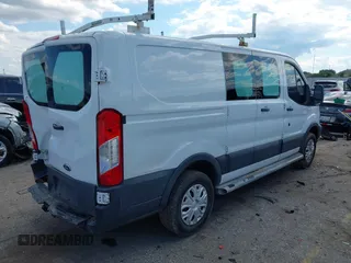 2015 Ford Transit Cargo z VIN 1FTNR1ZM3FKB02963, wystawiony jako IAAI lot #42231167 z przebiegiem 181 270 mil mil oraz . Historia ofert i sprzedaży dostępna na DreamBid. Obrazek 4.