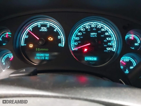 2008 Chevrolet Tahoe Hybrid with VIN 1GNFK13548R240524, listed as a IAAI auction lot 41749171 with 178,115 mi miles. Bid and sale history available at carsss.com. Image 7.