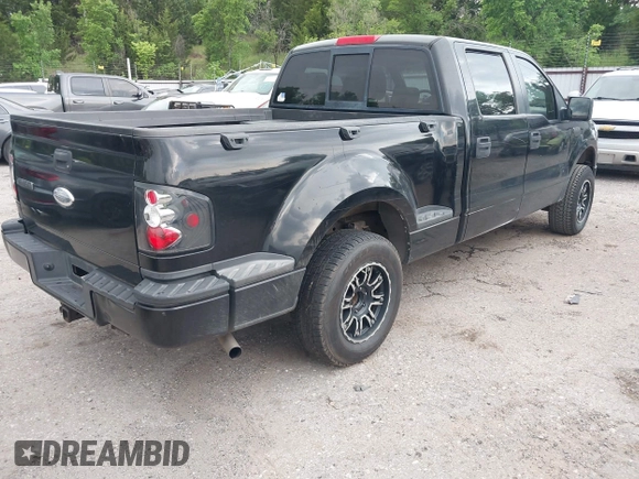 2007 Ford F-150 XLT with VIN 1FTPW02597KB14289, listed as a IAAI auction lot 42298468 with 192,939 mi miles and . Bid and sale history available at DreamBid. Image 4.