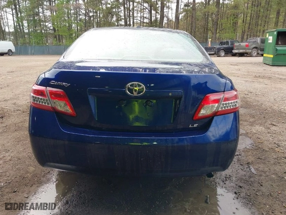 2011 Toyota Camry LE with VIN 4T1BF3EK2BU688013, listed as a IAAI auction lot 41923491 with 226,203 mi miles. Bid and sale history available at carsss.com. Image 17.